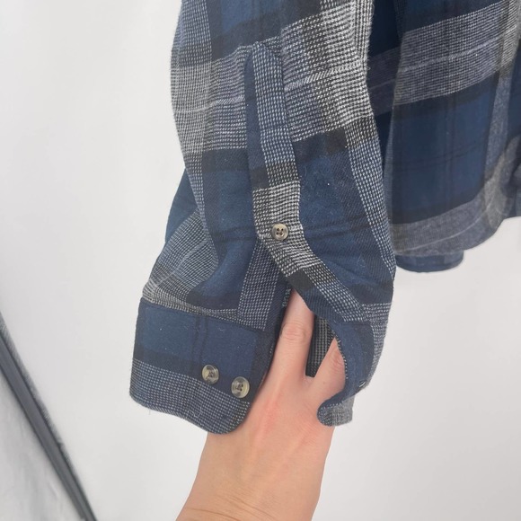 Saddlebred Blue and Gray Plaid Casual Button Down Shirt - Picture 6 of 11